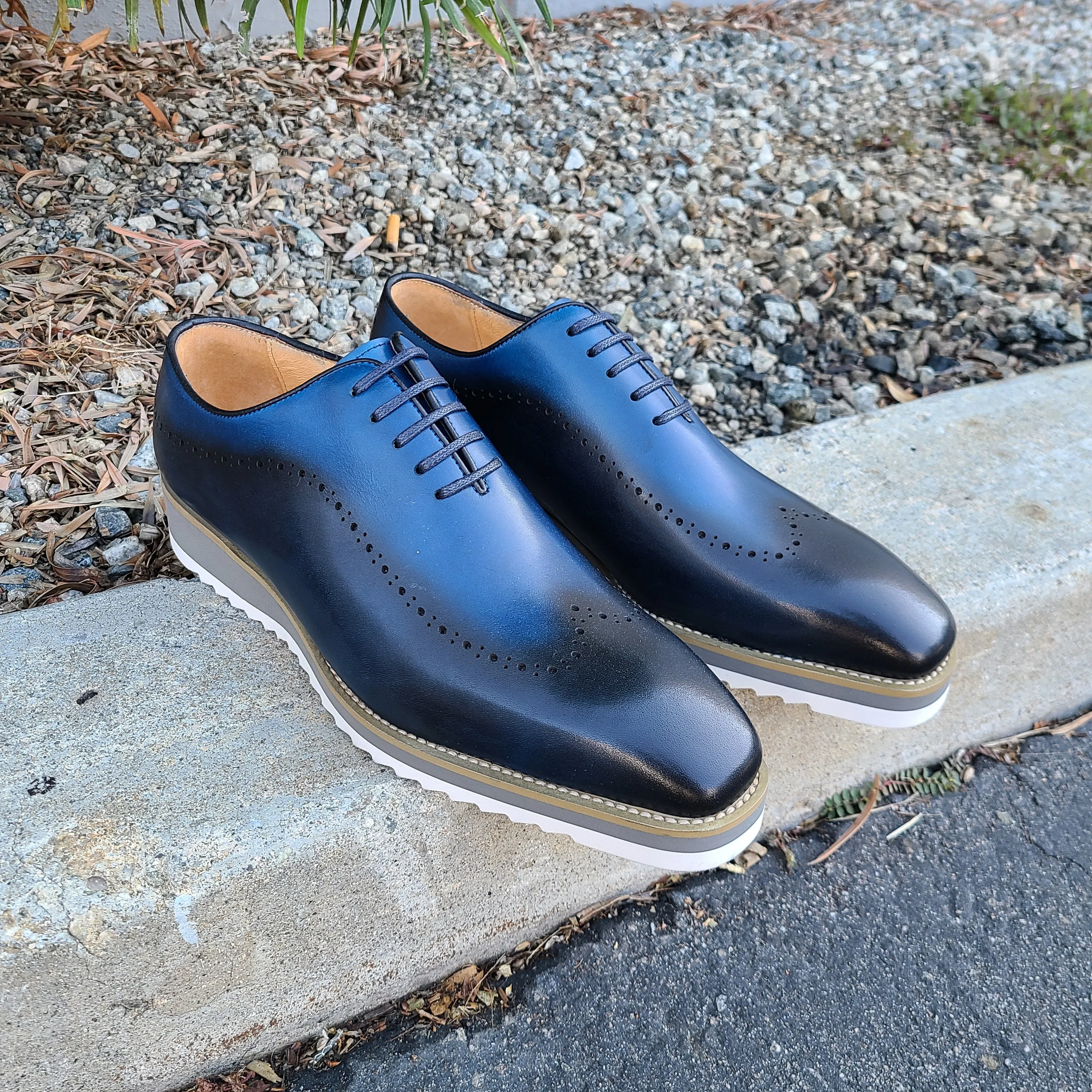 Two Tone Oxford With Lightweight Sole